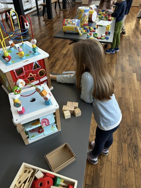 promocija-stem-podrucja-na-javnim-mjestima-stem-razmisljalica02