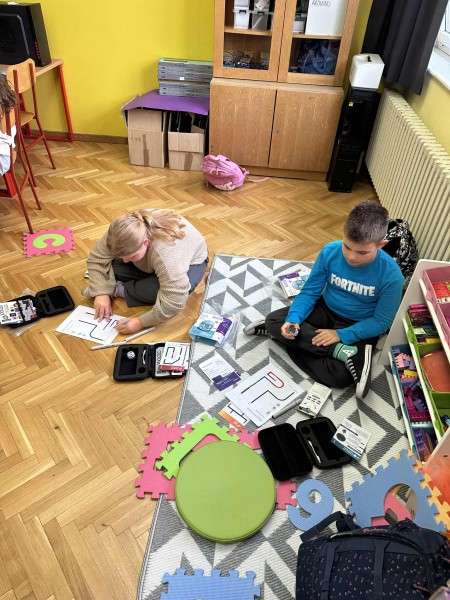 radionica-brzi-ozobot-istrazujemo-brzine03